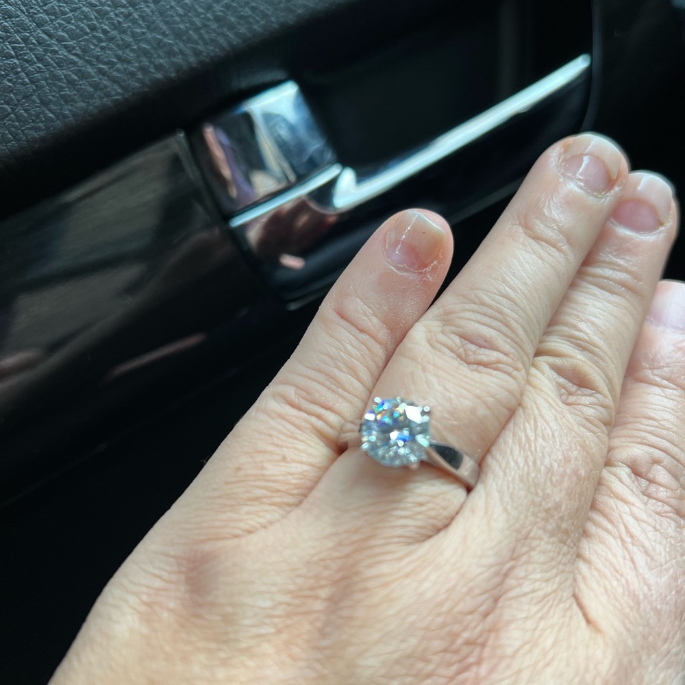 DIAMOND lab grown 4 carat central diamond,silver